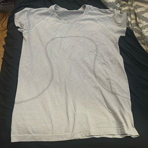 14 Lululemon top